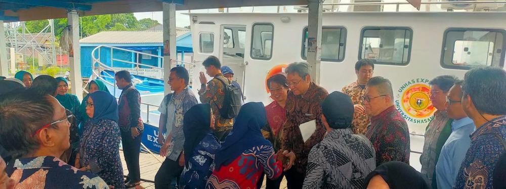 Penggunaan Kapal Unhas Explore 1 dalam Kegiatan Smart Island Pilot Project di Pulau Barrang Lompo