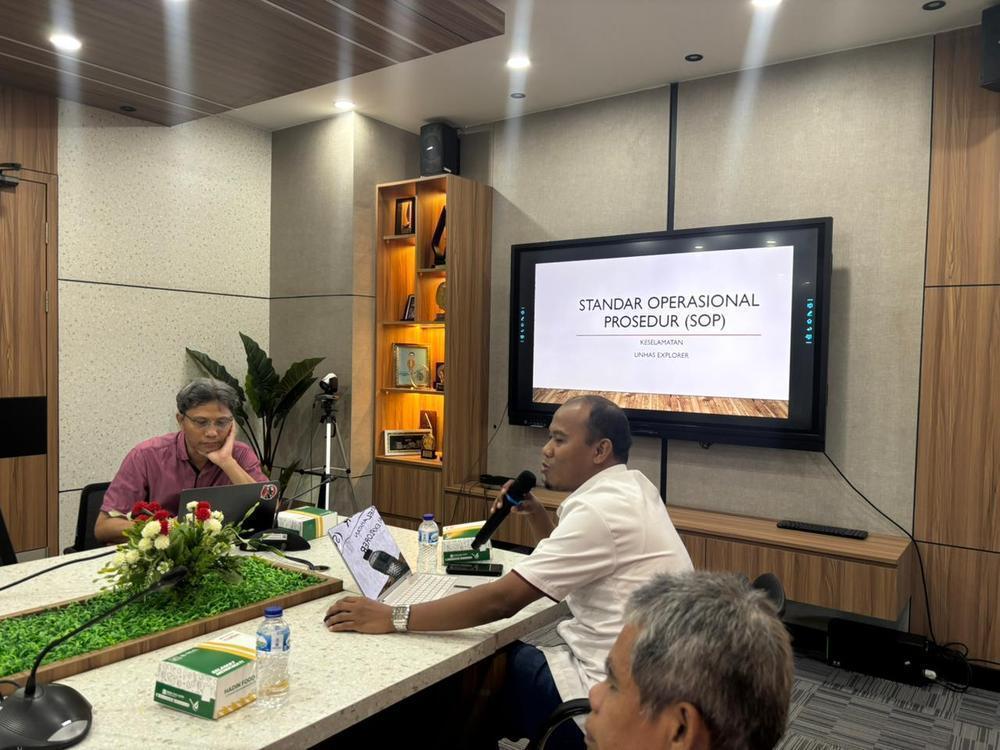 FGD Penyusunan SOP Keselamatan Kapal Unhas Explorer Universitas Hasanuddin